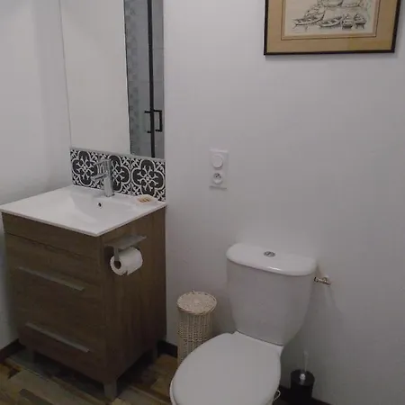 Airbnb *